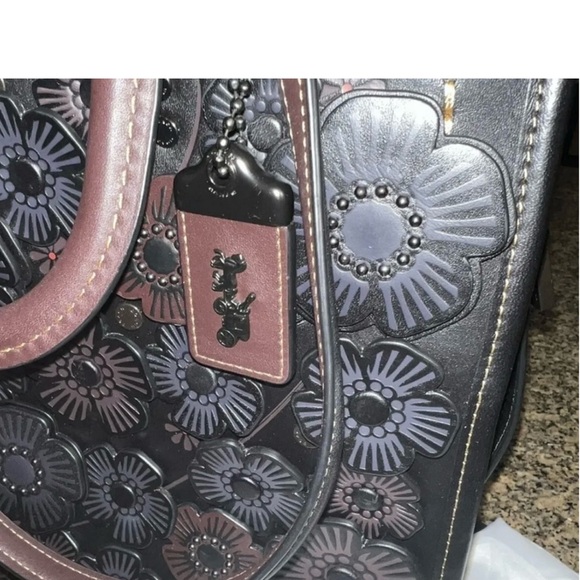 Coach collection Rogue petals leather purse - Picture 7 of 9